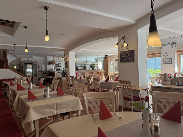 245001 250321 104056US Galerie8