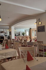 245001 250321 104056US Galerie8