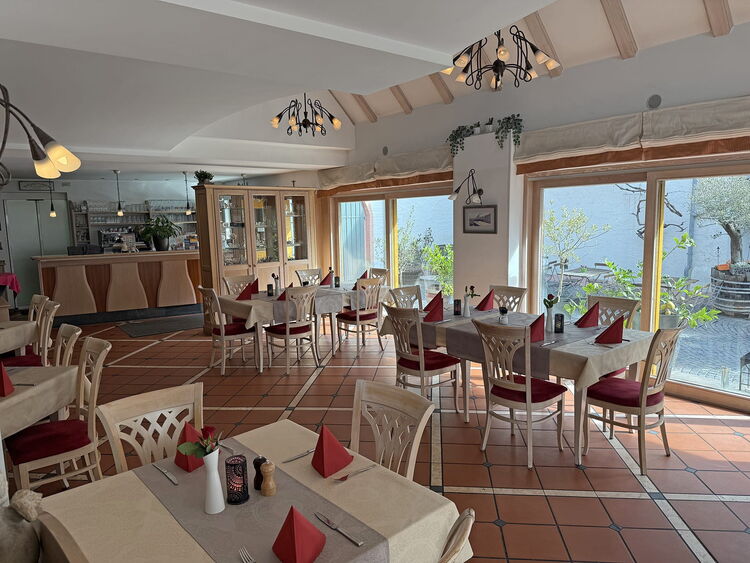 245001 250321 104056US Galerie5